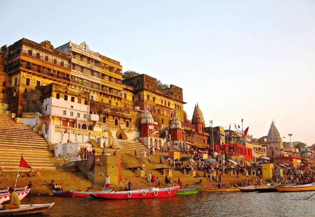 Varanasi Ghats Image Credits: http://indianlandscapes.com