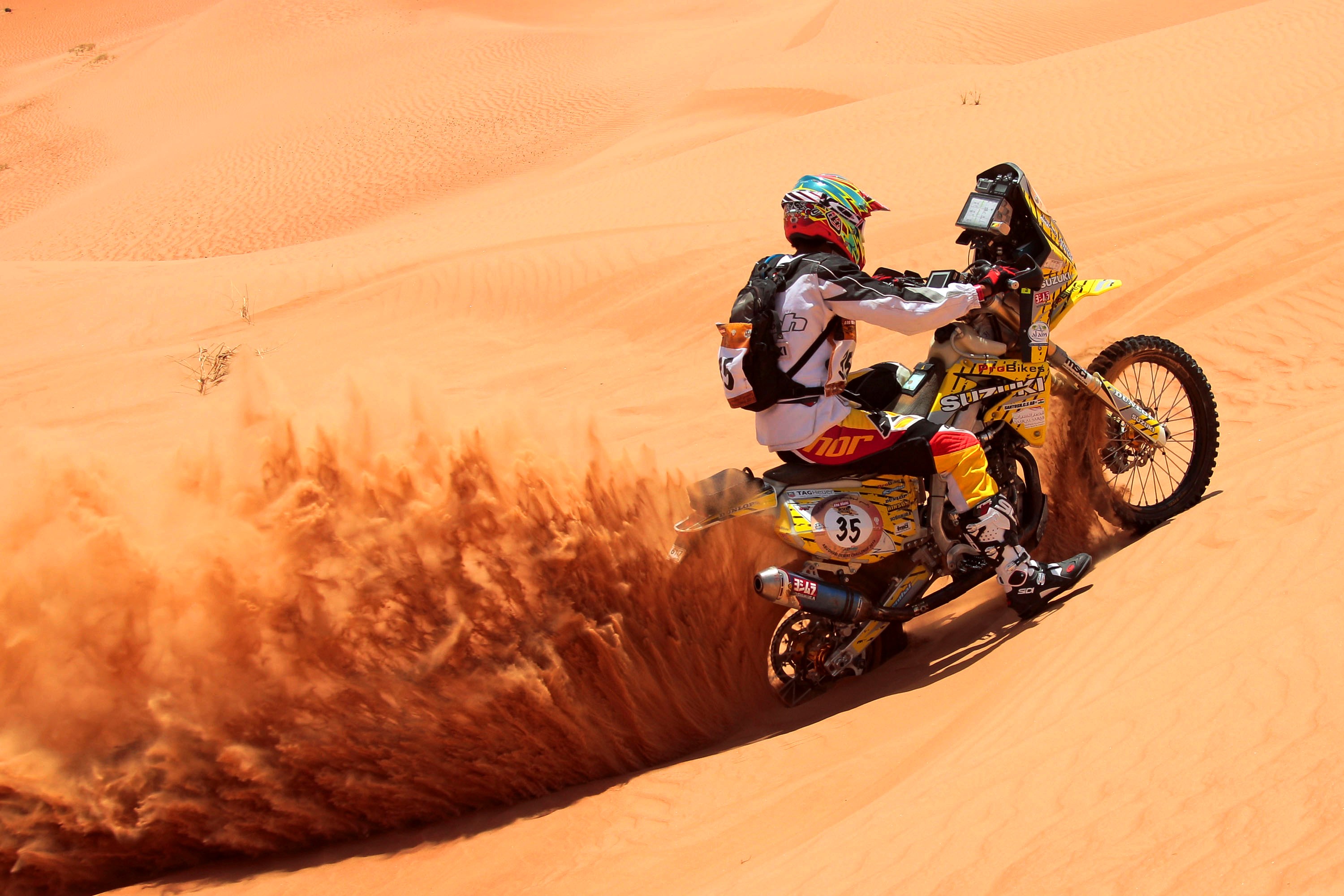 CS Santosh in action at the Abu Dhabi Desert Challenge 2013