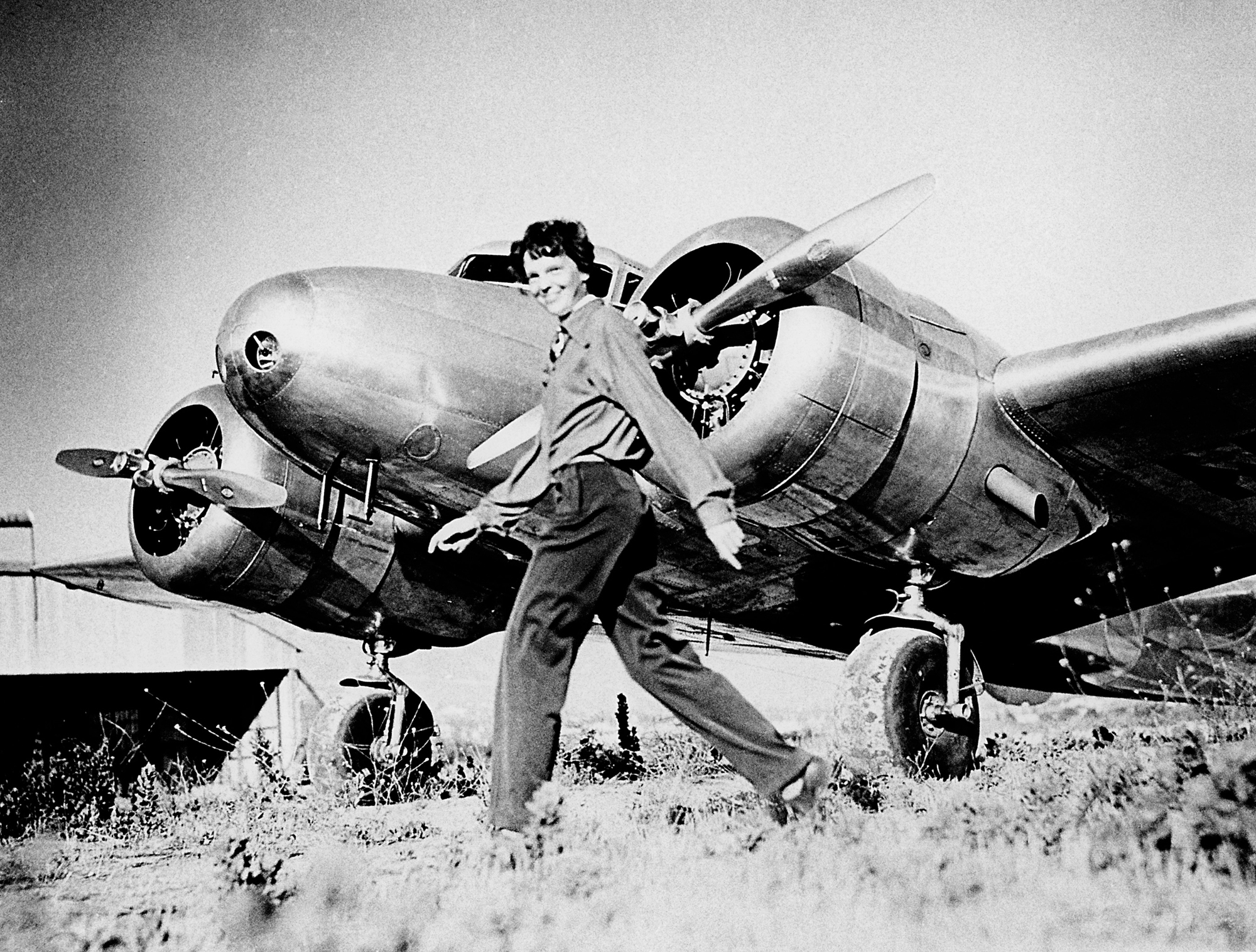 Earhart with the Lockheed Electra Image Credits: en.wikipedia.org