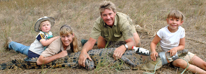 Steve with his family Image Credits: www.australiazoo.com