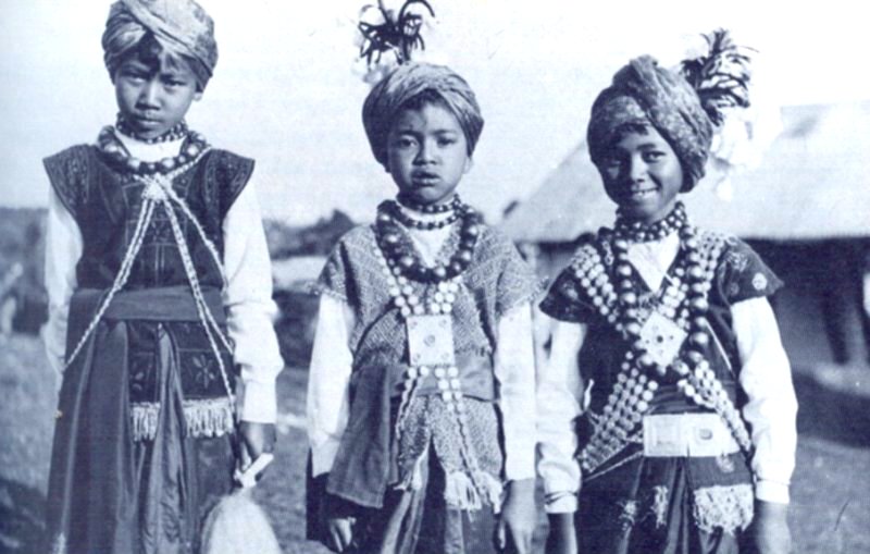 An image of Khasi children captured in 1944 Image Credits: Wikipedia.org