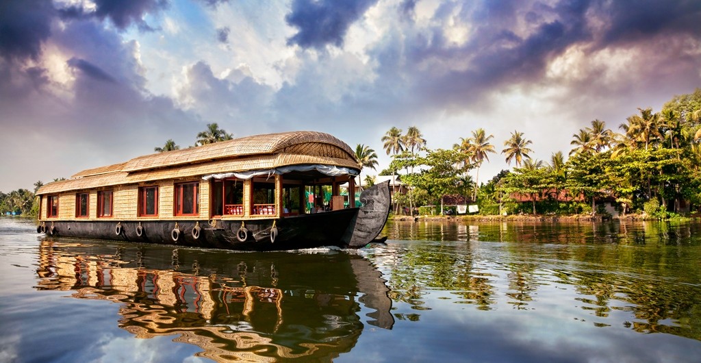 Alluring Alleppey Backwaters