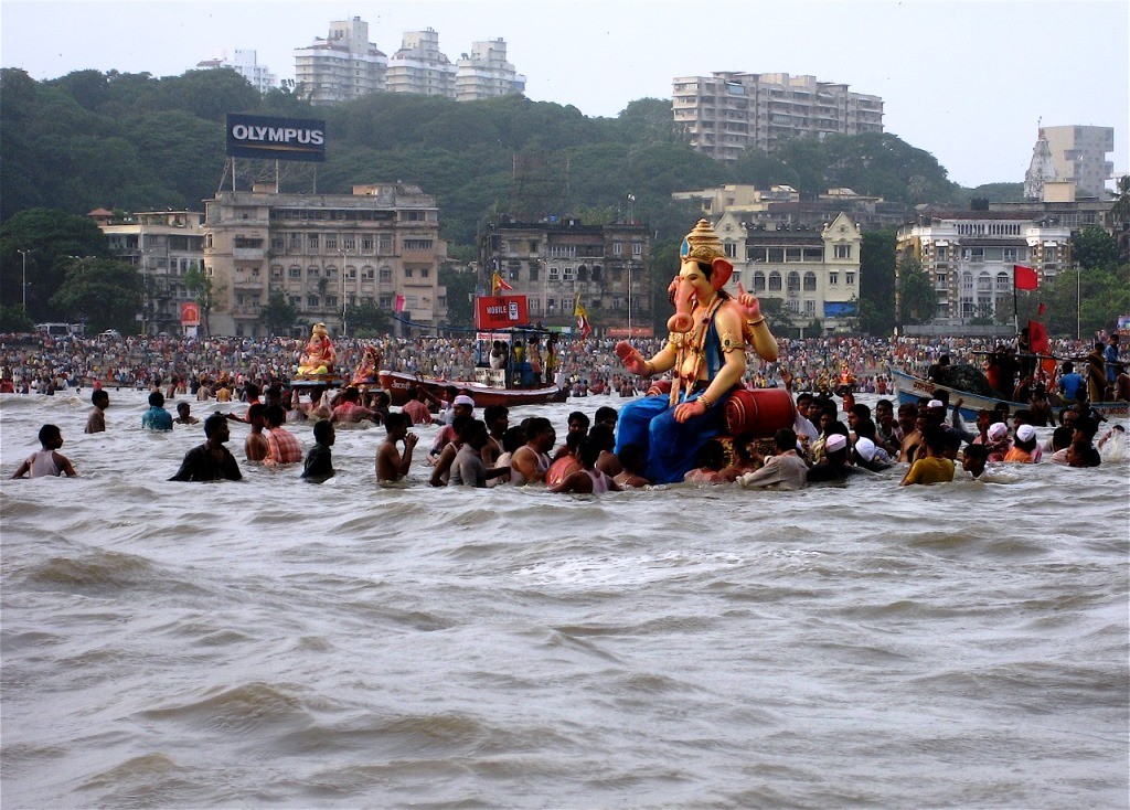 Spectacular view of Ganesh Visarjan