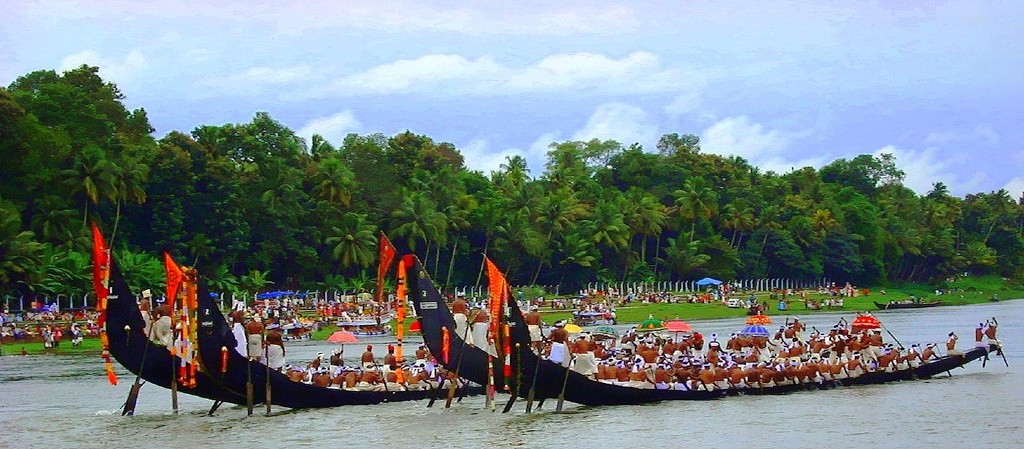 All hands on deck at the Snake Boat Festival in Kerala