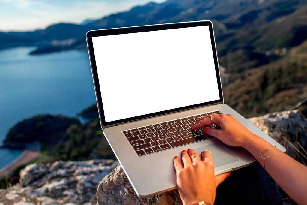 Writing while travelling, and making money. Doesn't get better than this!