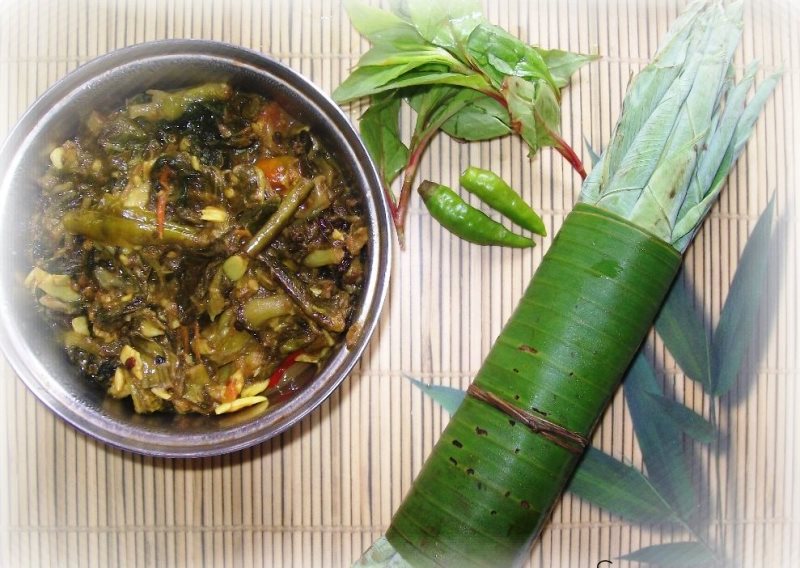 kosu_xaak_aru_madhuxuleng_colocasia_with_polygonum_microcephalum