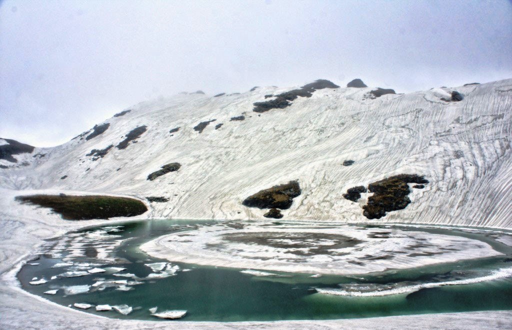 Bhrigu lake