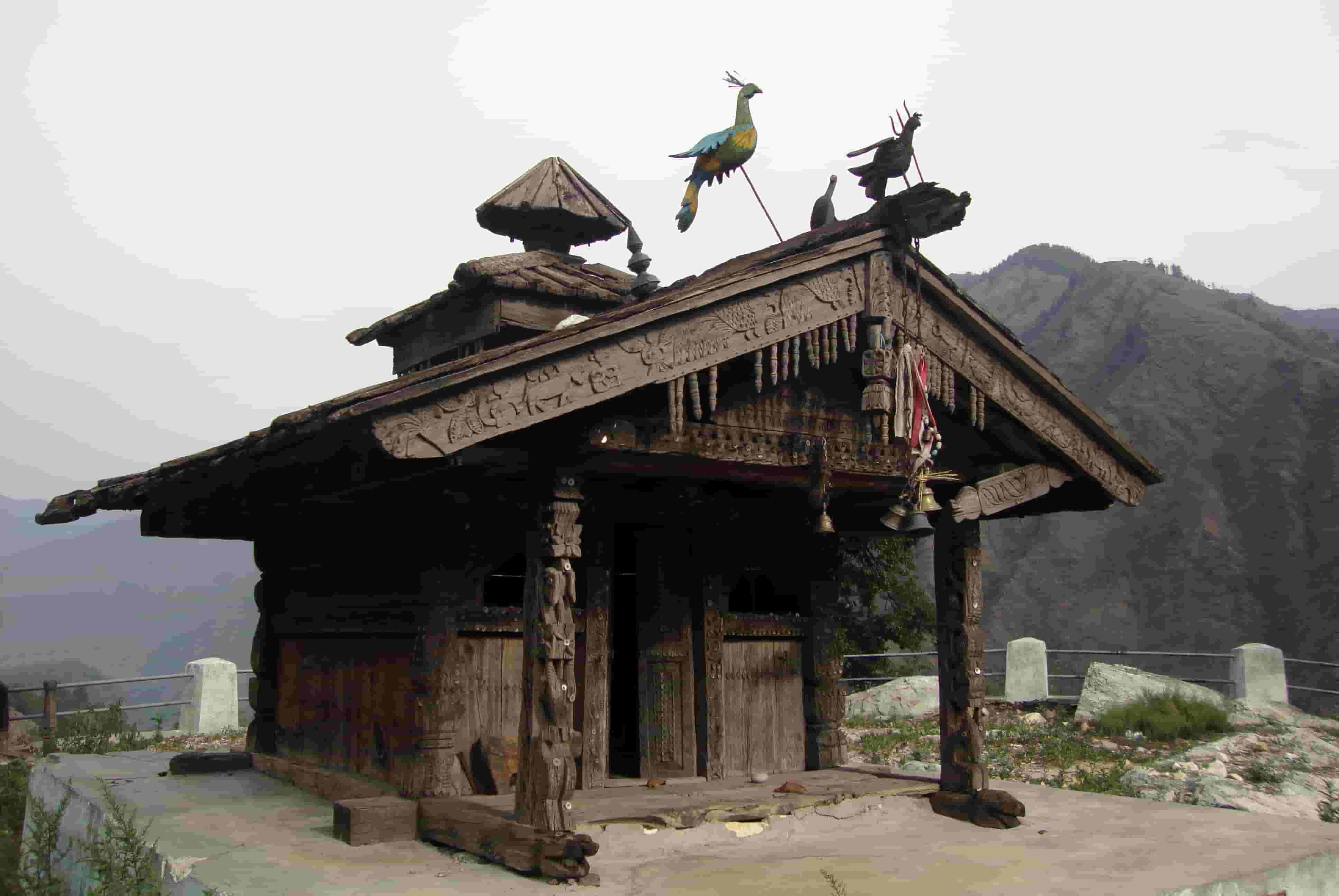 Old wooden temple in Sankri