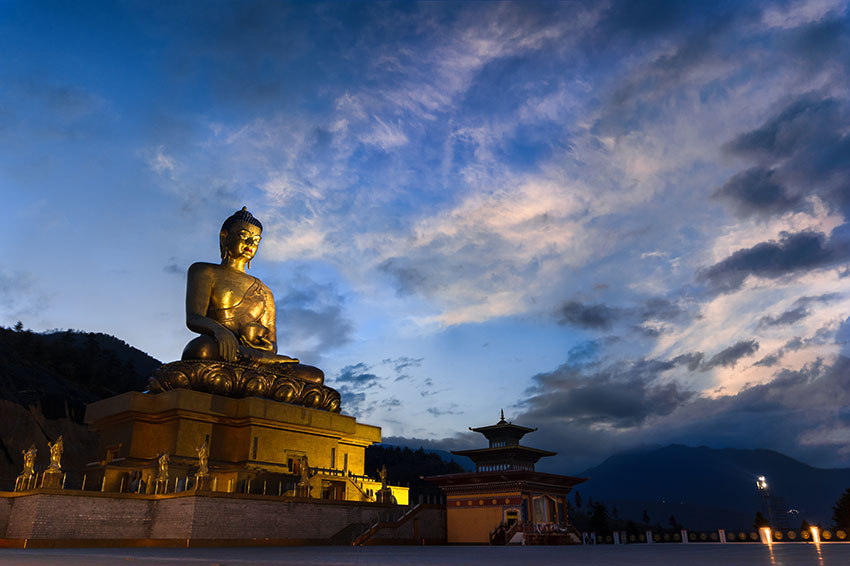 shutterstock_1117306004_bhutan-buddha-temple